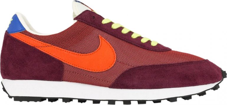 Daybreak SP Night Maroon CQ6358-600 Daybreak SP Night Maroon CQ6358-600