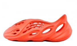 Yeezy Foam Runner Magma Red